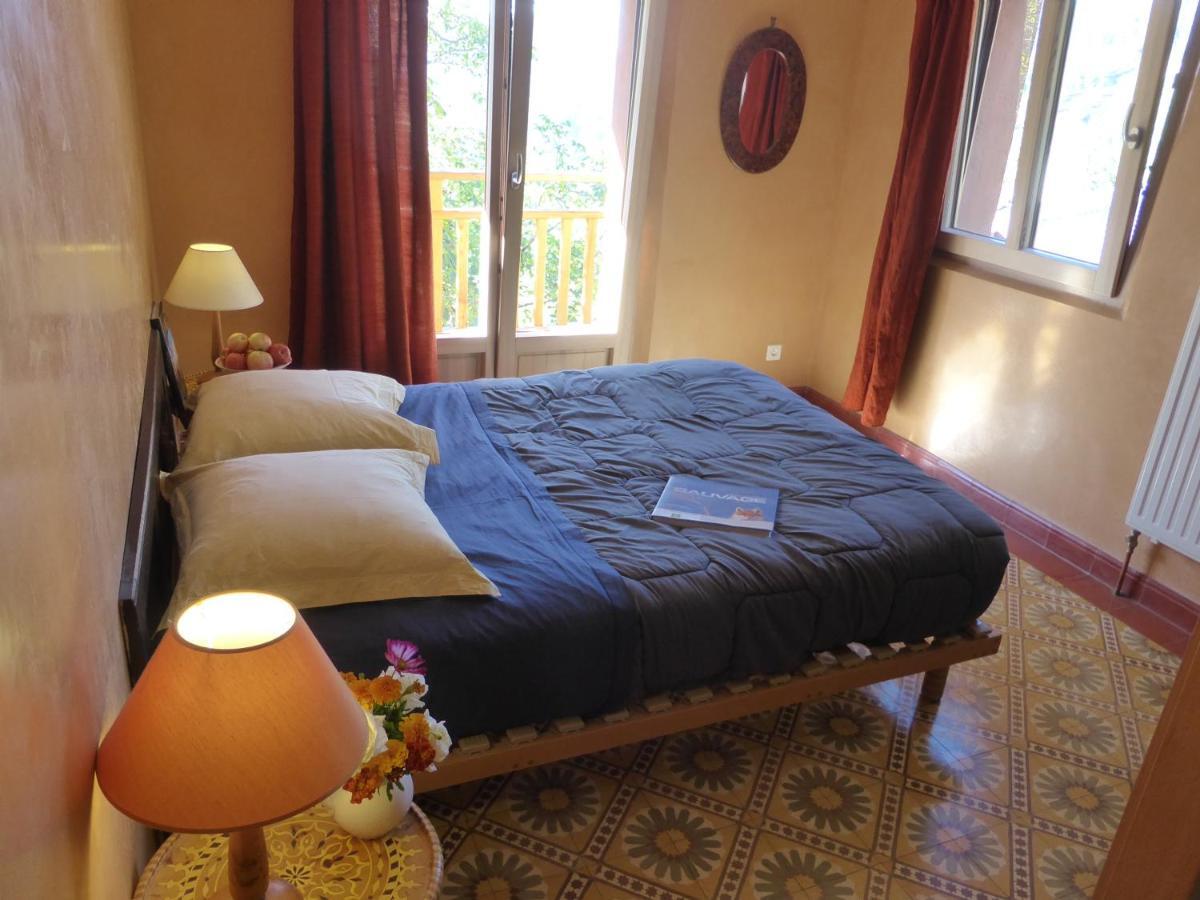 Eco-Hotel Et Yourtes Du Mercantour Guillaumes Kültér fotó
